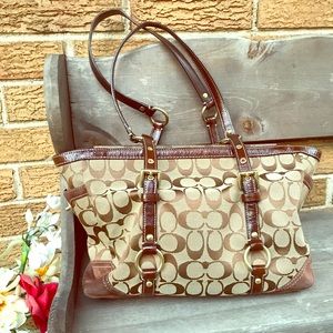 Coach brown shoulder bag - bag no. k065110630